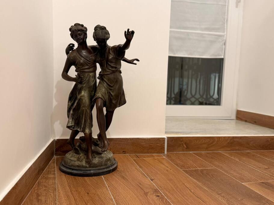 Domus Miraculi: Casa Storica Nel Cuore Di Napoli エクステリア 写真
