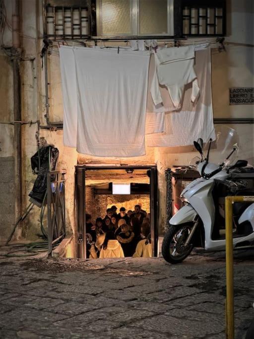 Domus Miraculi: Casa Storica Nel Cuore Di Napoli エクステリア 写真